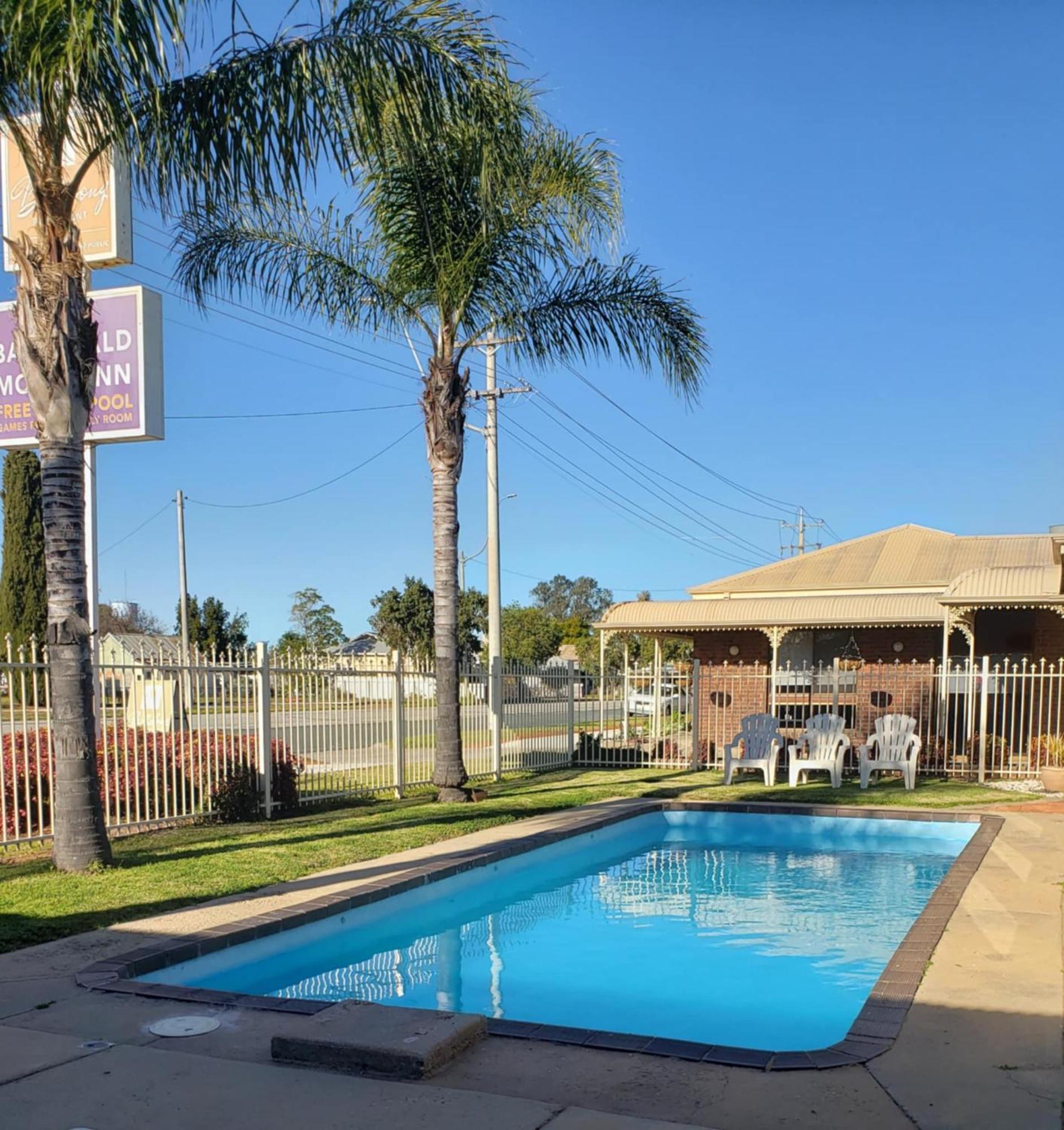 Balranald Motor Inn Bagian luar foto