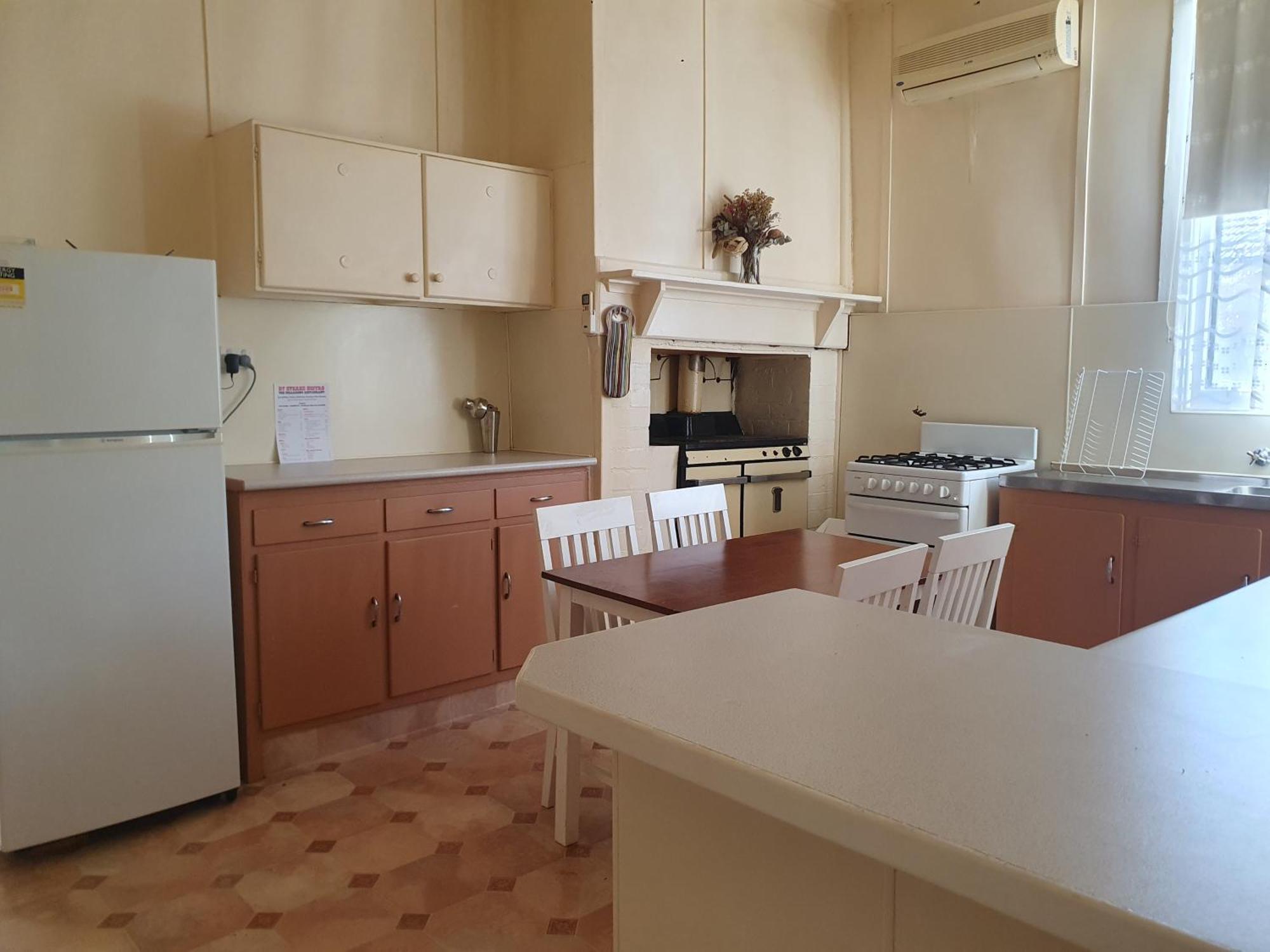 Balranald Motor Inn Bagian luar foto